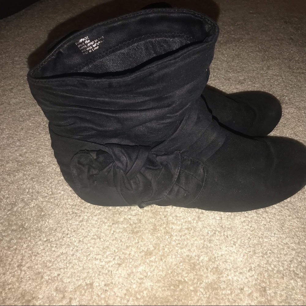 Women’s black booties
